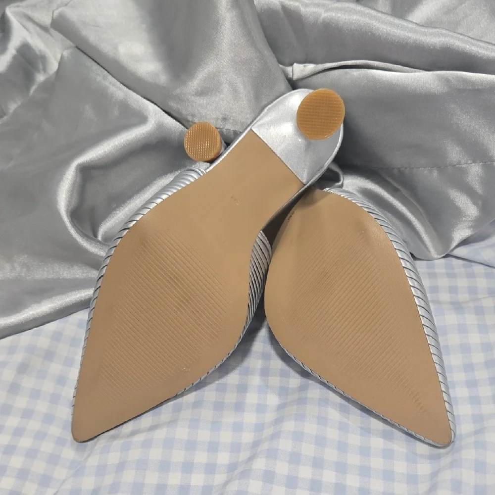 Coconuts by Matisse Metallic Silver Mules - Picture 4 of 4
